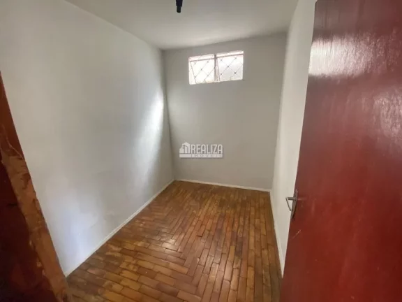 Imagem Casa à venda em São Benedito, Uberaba, com 2 dormitórios
