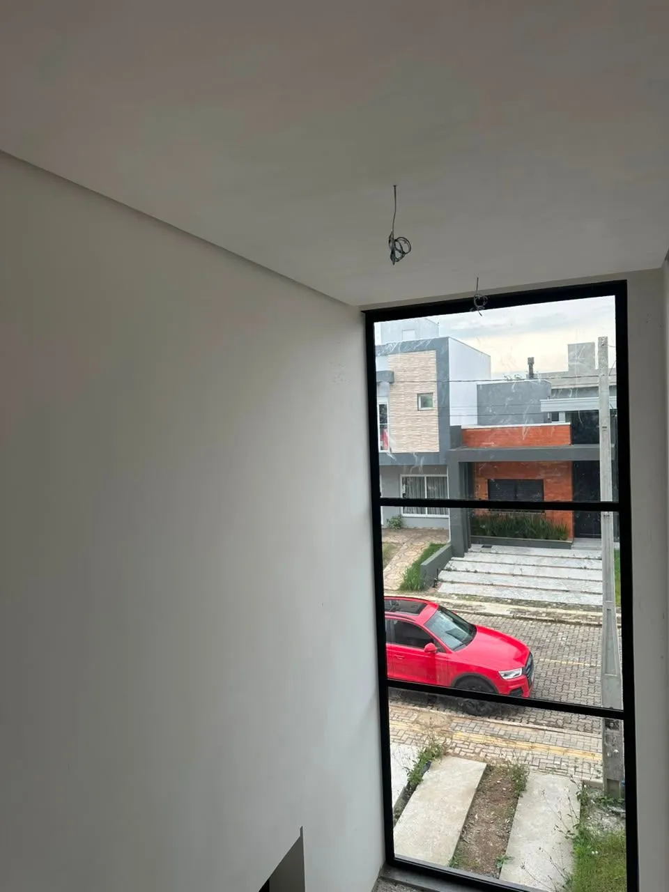 Imagem Casa Moderna com Piscina Privativa e 3 Quartos em Condomínio Fechado