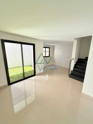 Imagem Casa à venda no bairro Capão da Imbuia - Curitiba/PR