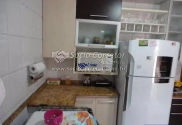 Imagem Vendo sobrado 155m - 3 Dorms. com Suíte- Por R$ 700.000,00 - Bom Clima