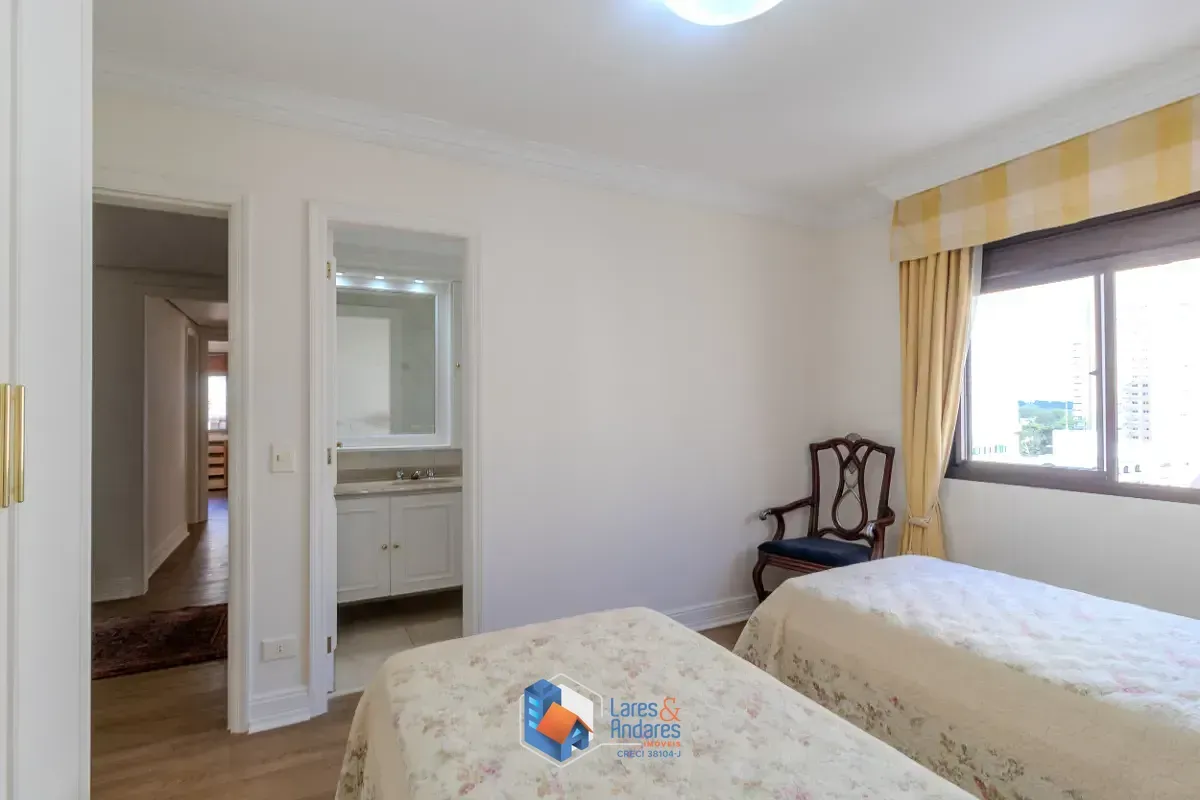 Imagem Apartamento para venda em Campo Belo com 4 quartos, sendo 4 suítes, 178m²