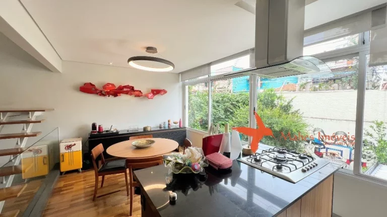 Imagem Casa em Condomínio na Vila Romana - 3 quartos, 1 suíte, 2 salas, 4 banheiros, 2 vagas - São Paulo-SP