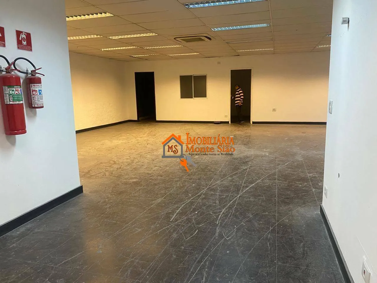 Imagem Galpão para alugar, 545 m² por R$ 30.000,00/mês - Vila Endres - Guarulhos/SP