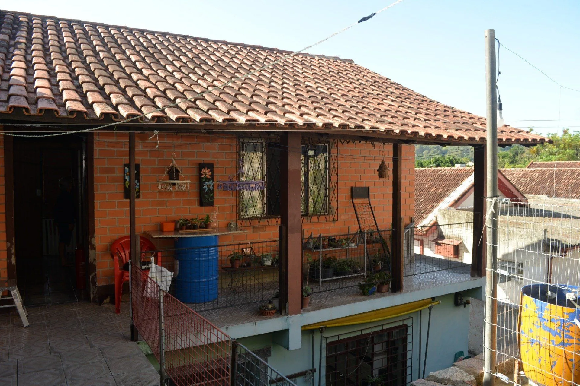Imagem Sobrado para Venda - 168m², 4 dormitórios, 6 vagas - Jardim Sabará