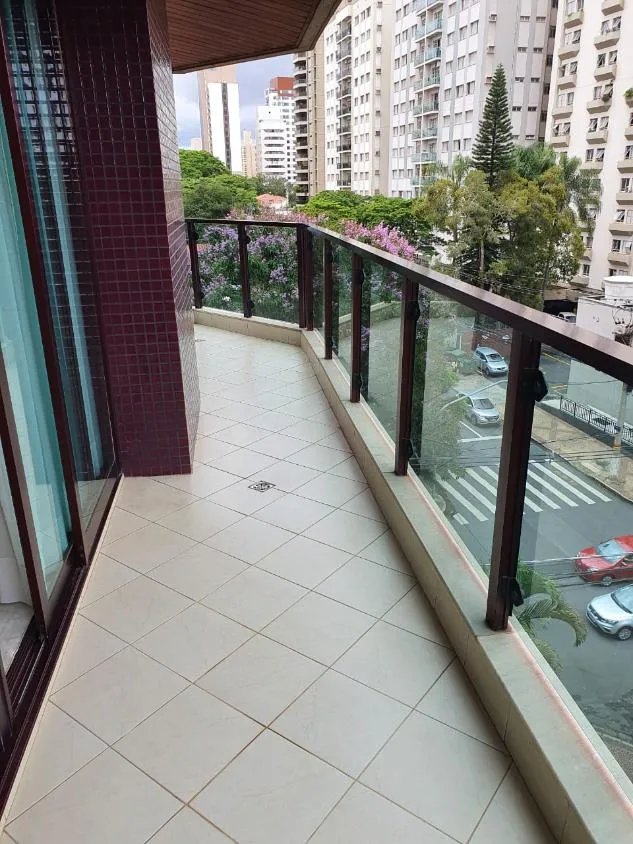 Imagem Moradia requintada: apartamento para locação no nobre bairro Cambuí em Campinas