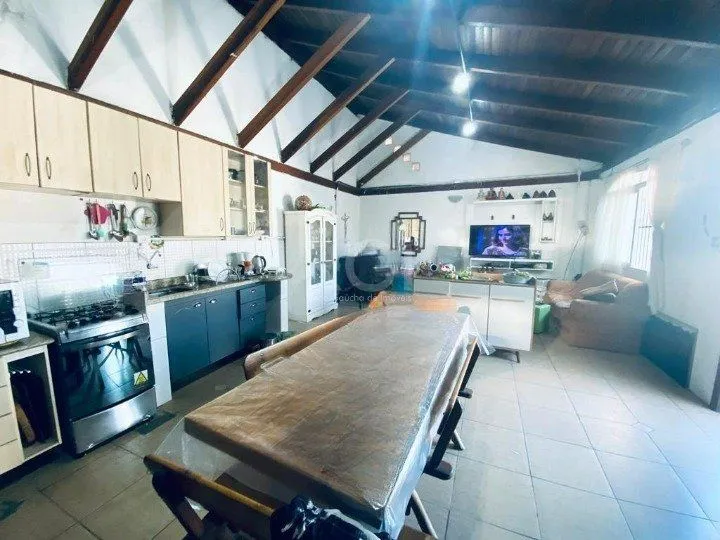 Imagem CASA BAIRRO CAMAQUÃ COM 4 DORMITORIOS