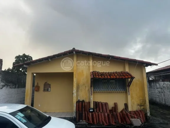 Imagem Casa Antiga com Potencial no Conjunto Ponta Negra