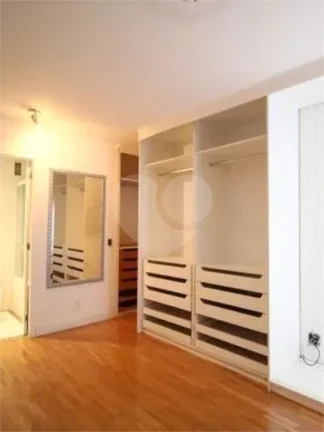 Imagem Apartamento à venda com 3 quartos, sendo 2 suítes, no condomínio Villa Amalfi, São Paulo - SP