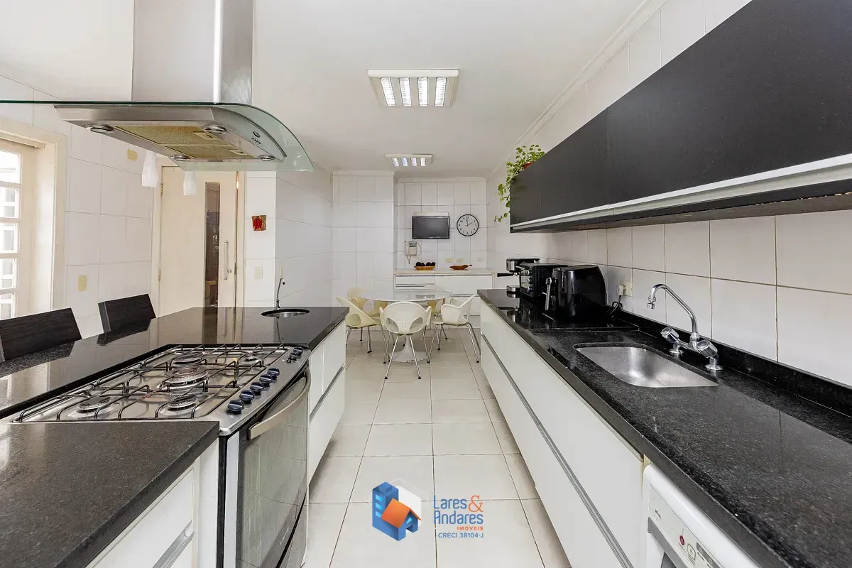 Imagem Casa para venda em Vila Cruzeiro com 4 quartos, sendo 3 suítes, 260m²