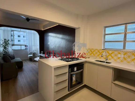 Imagem Apartameno à venda com 65m², 2 quartos, 1 suíte, frente mar, 1 vaga por R$885.000,00 no José Menino em Santos