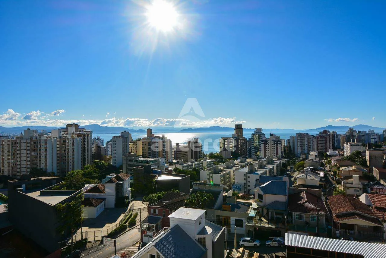 Imagem Apartamento à venda com 3 quartos 3 suítes, 109m² em Centro Florianópolis