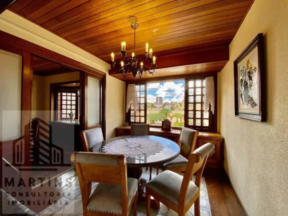 Imagem Excelente Casa Luxuosa no Bairro Campestre.