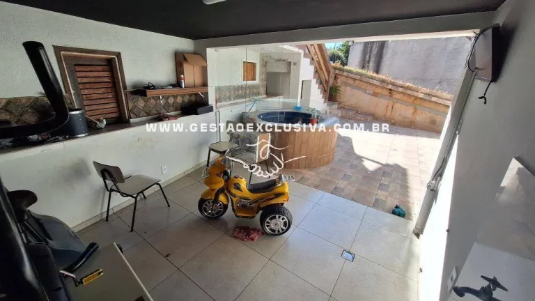 Imagem CASA 3 DORM 2 SUÍTE COM SALÃO COMERCIAL EXCELENTE LOCALIZAÇÃO PEDREIRA/SP