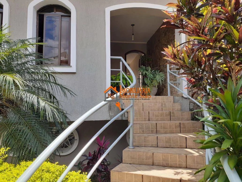 Imagem Casa com 3 dormitórios à venda, 398 m² por R$ 1.500.000,00 - Vila Galvão - Guarulhos/SP