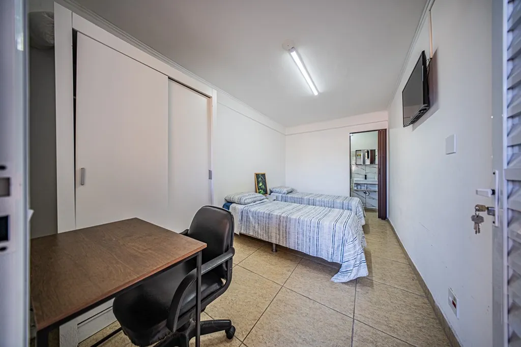 Imagem Casa à venda em São Paulo, Vila Mariana, com 6 quartos, 256.6m2