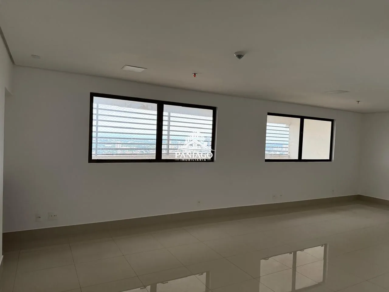 Imagem Locação de Sala Comercial no Edifício SB Tower | Andar Alto