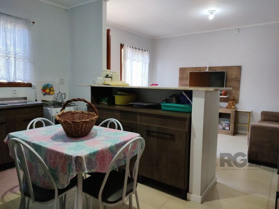 Imagem Casa térrea, 2 quartos, edícula com 2 quartos, pático, piscina - Bairro Cavalhado