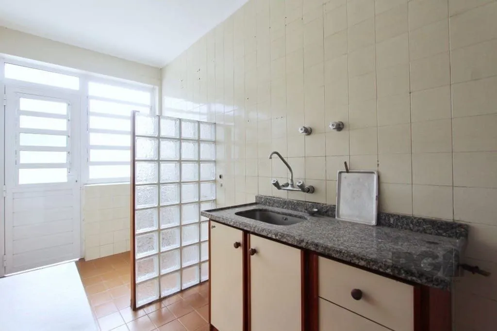 Imagem Excelente casa de 324m² com 4 dormitórios e 2 vagas.