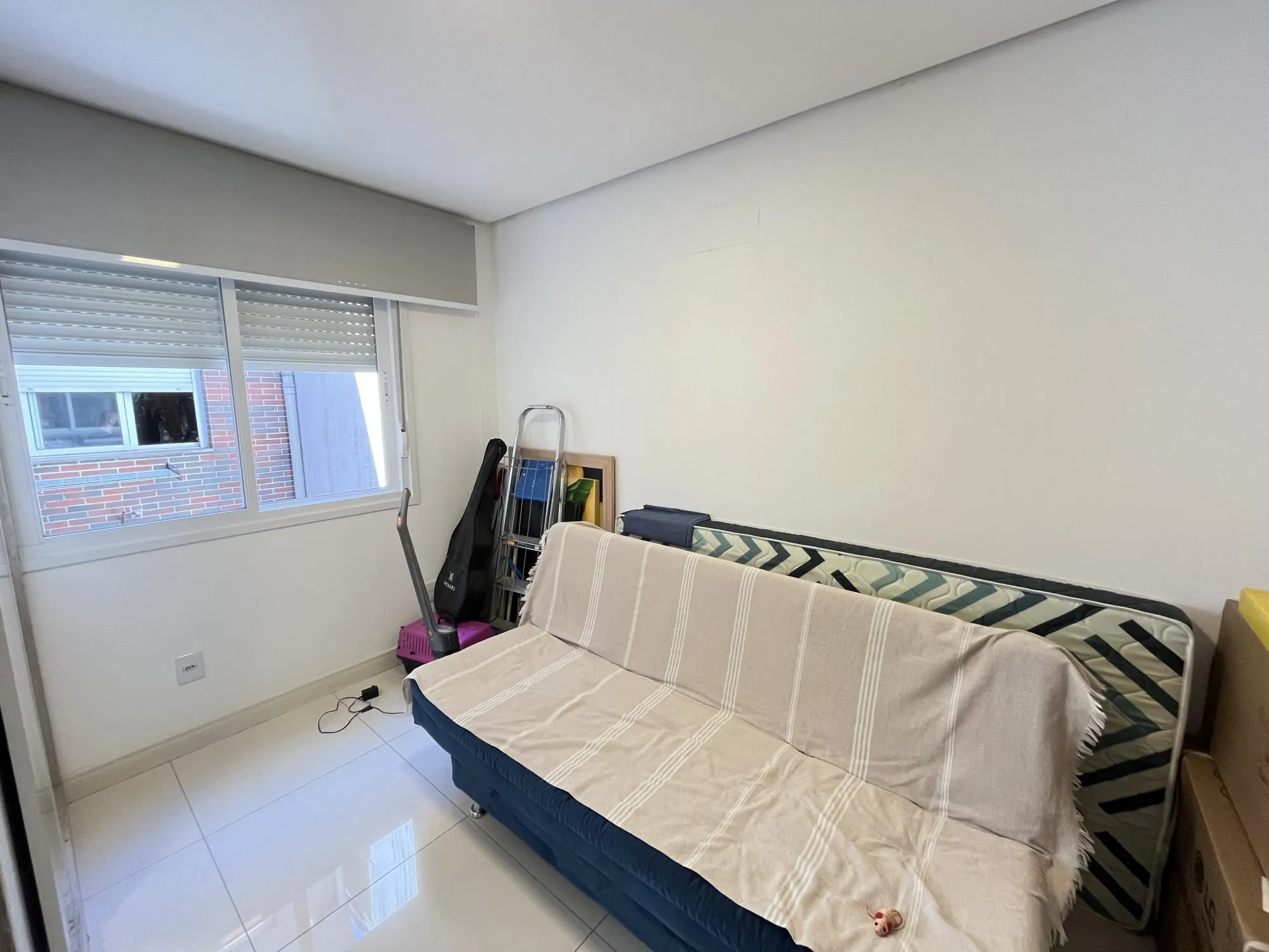 Imagem Apartamento de 2 quartos, suíte e 1 vaga de garagem no bairro Santana em POA/RS