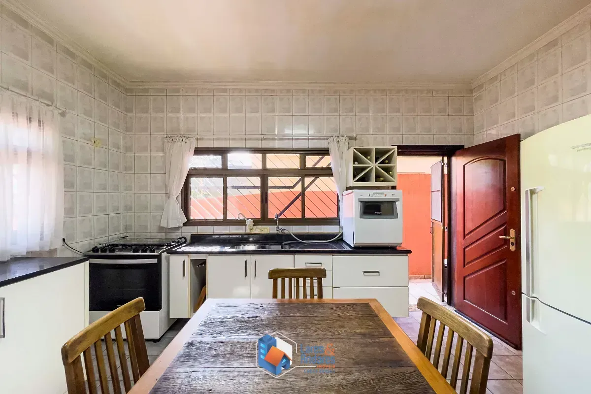 Imagem Sobrado para venda em Jardim Umuarama com 3 quartos, sendo 3 suítes, 187m²