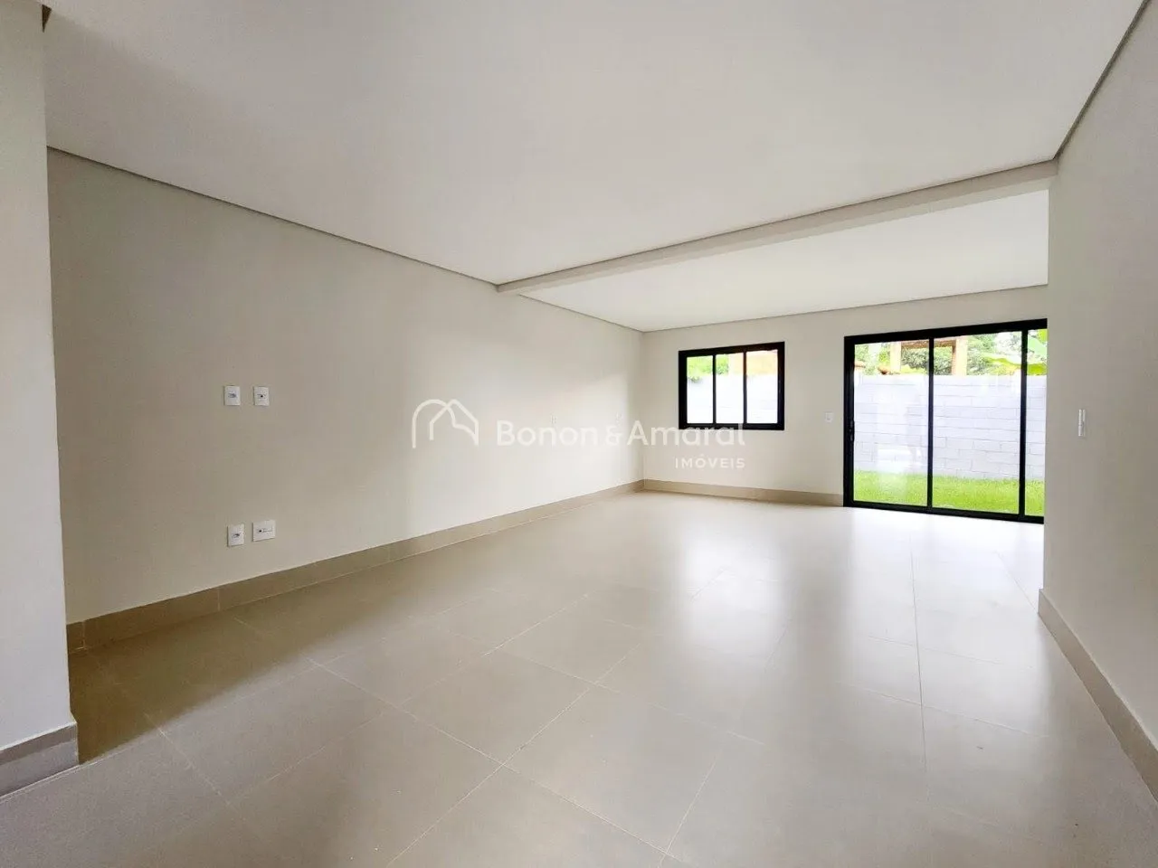Imagem Sobrado para venda no Residencial Saint Moritiz na cidade de Paulínia/SP