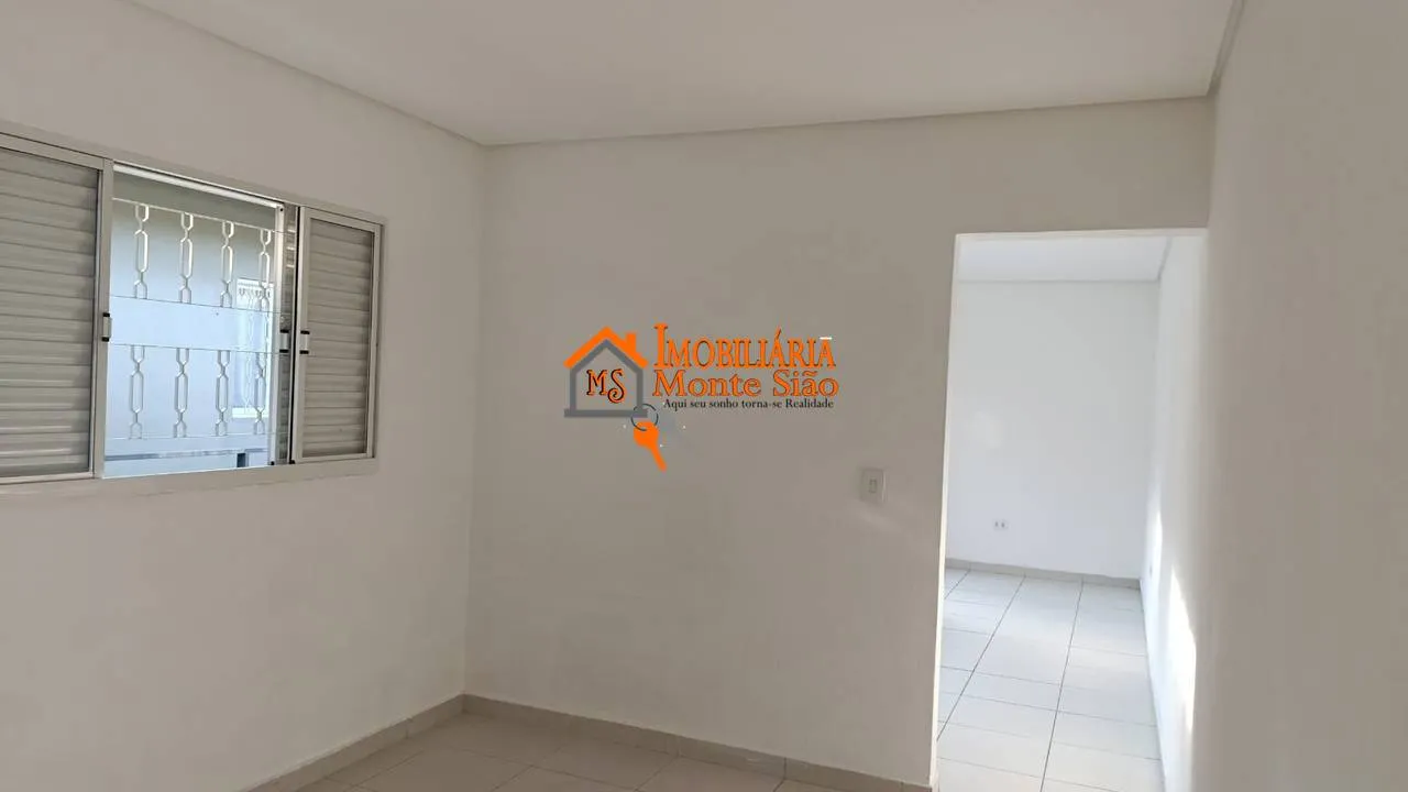 Imagem Casa com 1 dormitório para alugar, 50 m² por R$ 1.296,00/mês - Cidade Brasil - Guarulhos/SP