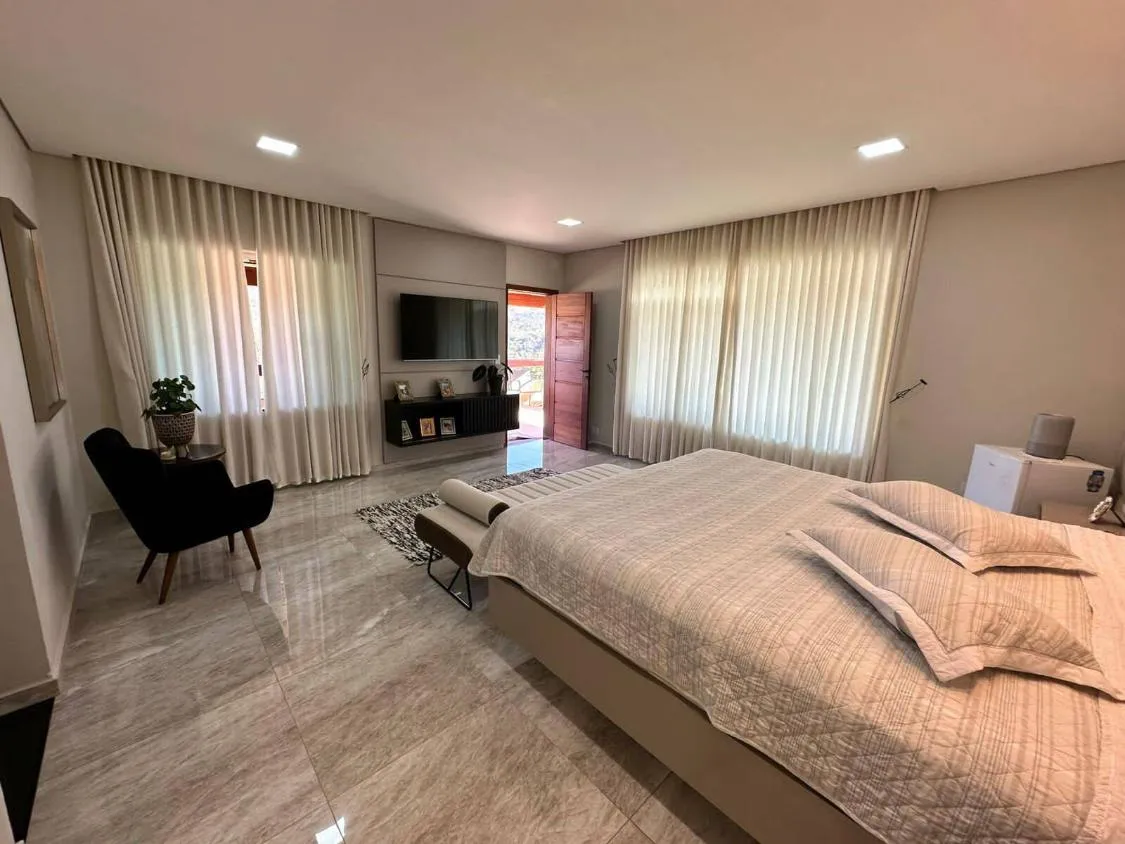 Imagem Vendo uma linda chácara em itatiaiuçu/MG , com área total de 3.400 m²,