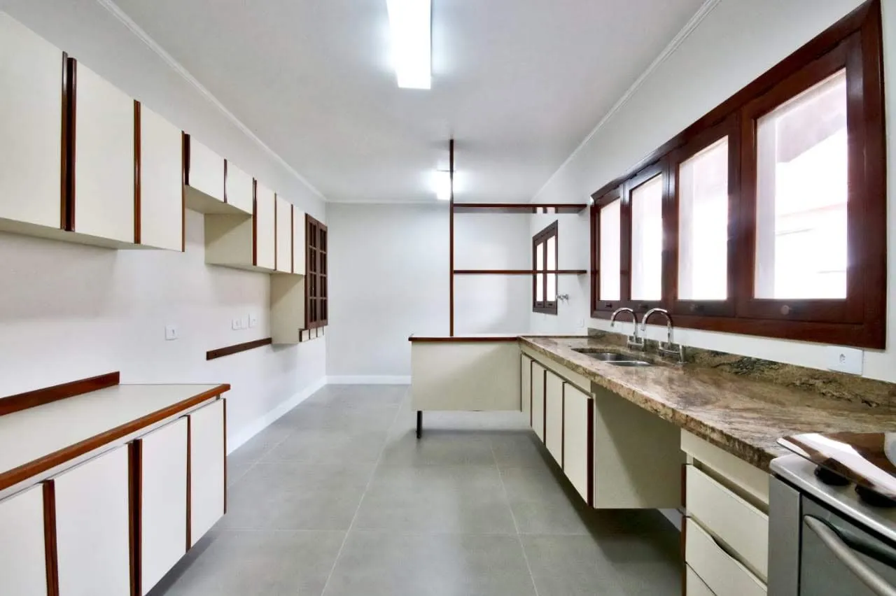 Imagem CASA RESIDENCIAL em SANTANA DE PARNAÍBA - SP, ALPHAVILLE