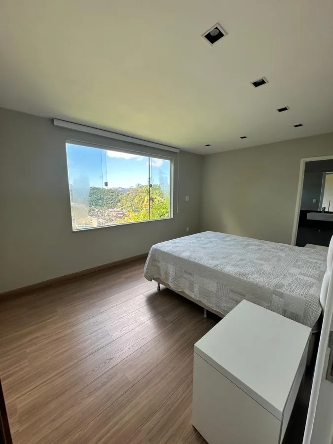Imagem Casa em Condomínio para Venda em Petrópolis / RJ no bairro Mosela