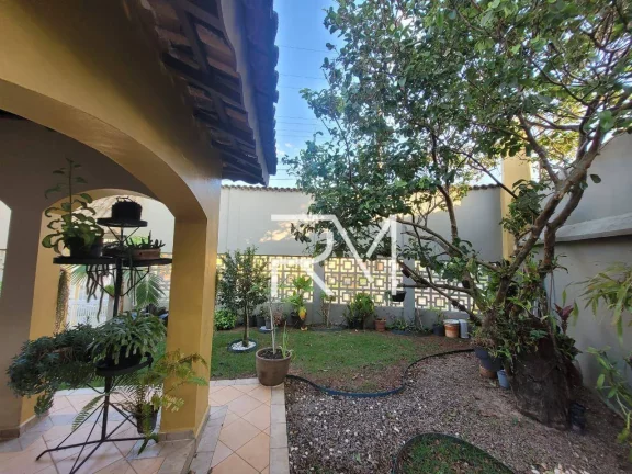 Imagem Casa à venda, 185 m por R$ 670.000,00 - Vila Anhanguera - Mongaguá/SP