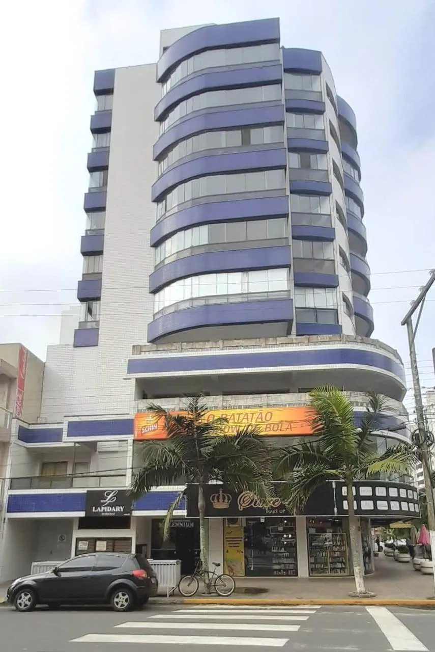 Imagem Sala comercial à venda em Torres, Centro, 382m2