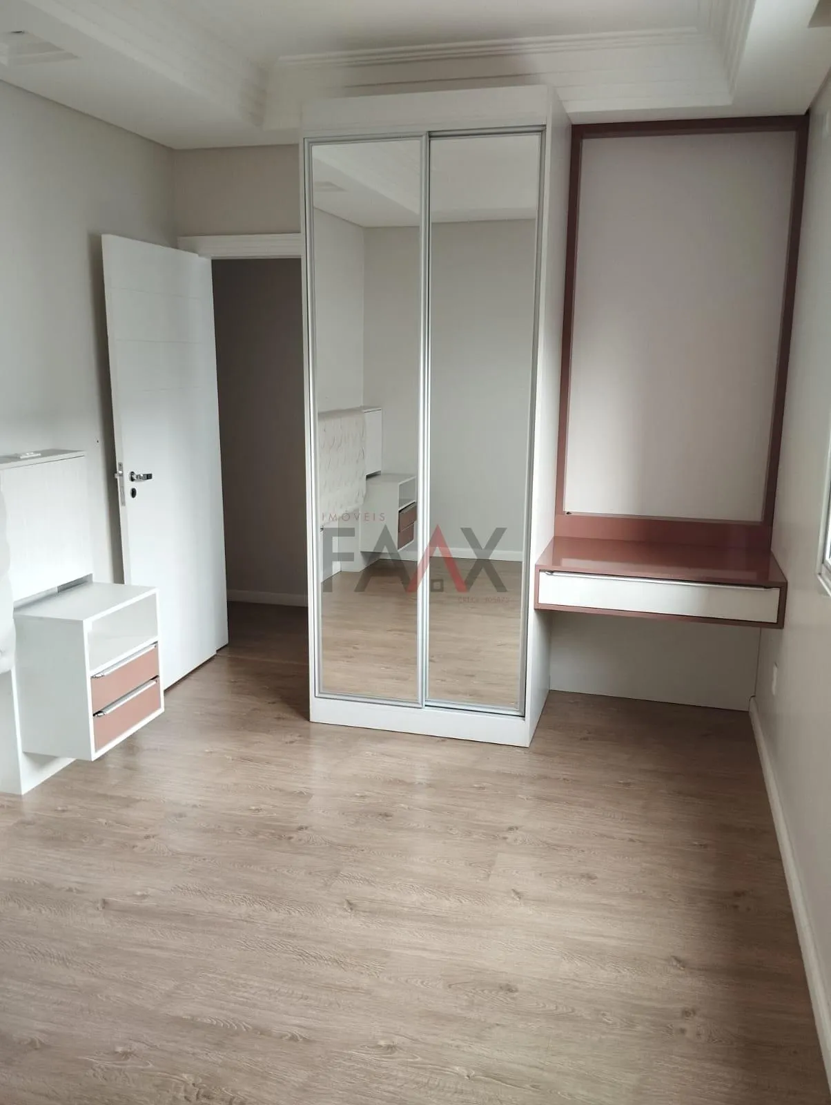 Imagem Apartamento com 2 dormitórios à venda,94.37 m , CENTRO - GUARAPUAVA - PR