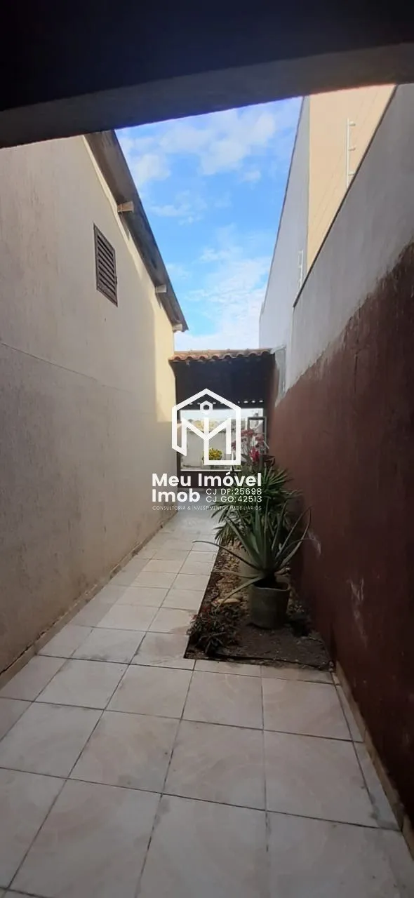 Imagem Casa Setor SHIS 4 Quartos 2 Vagas 230m² Quintal Luziânia