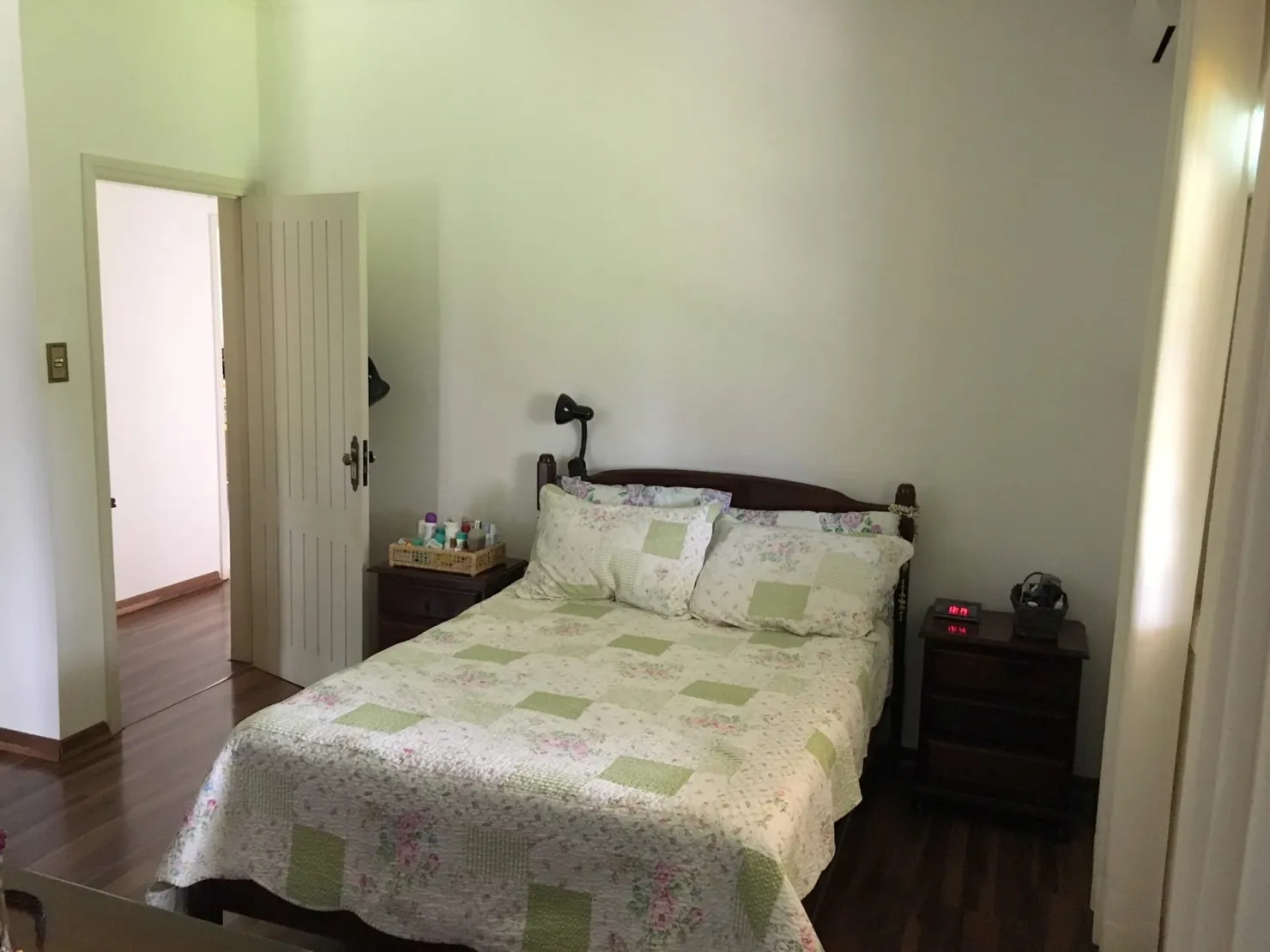 Imagem Chácara à venda 3 Quartos, 1 Suite, 10 Vagas, 12563M², Colônia Piaguí, Guaratinguetá - SP