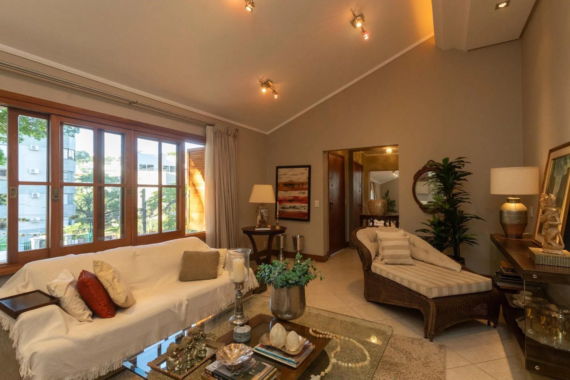 Imagem Casa no Chácara das Pedras com piscina e 316m2