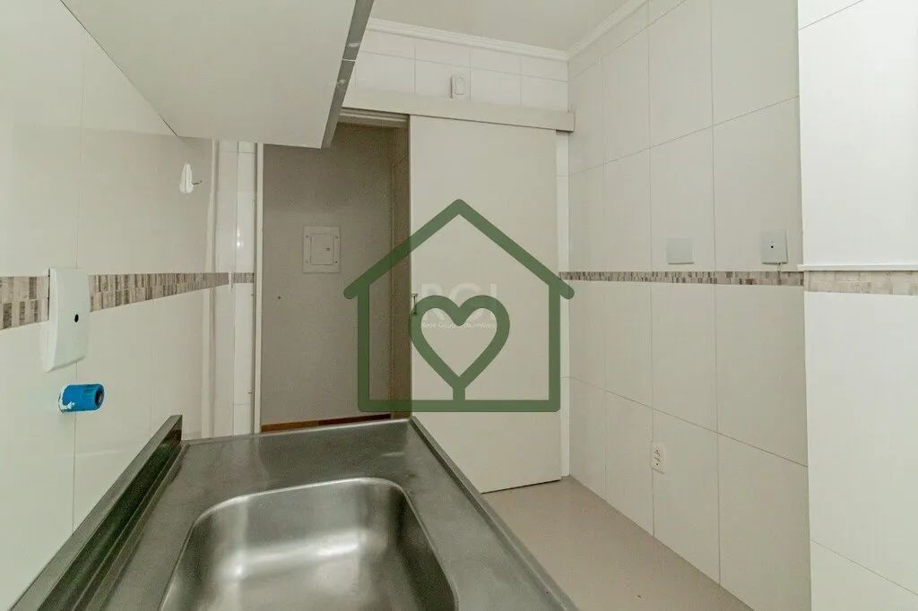 Imagem Apartamento localizado no bairro Vila Ipiranga, térreo. Imóvel com 2 dormitórios, sala de estar/j...