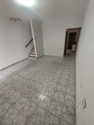 Imagem Sobrado a venda, a 600 metros do metrô Vila Prudente, com 2 dormitórios e vaga de garagem.