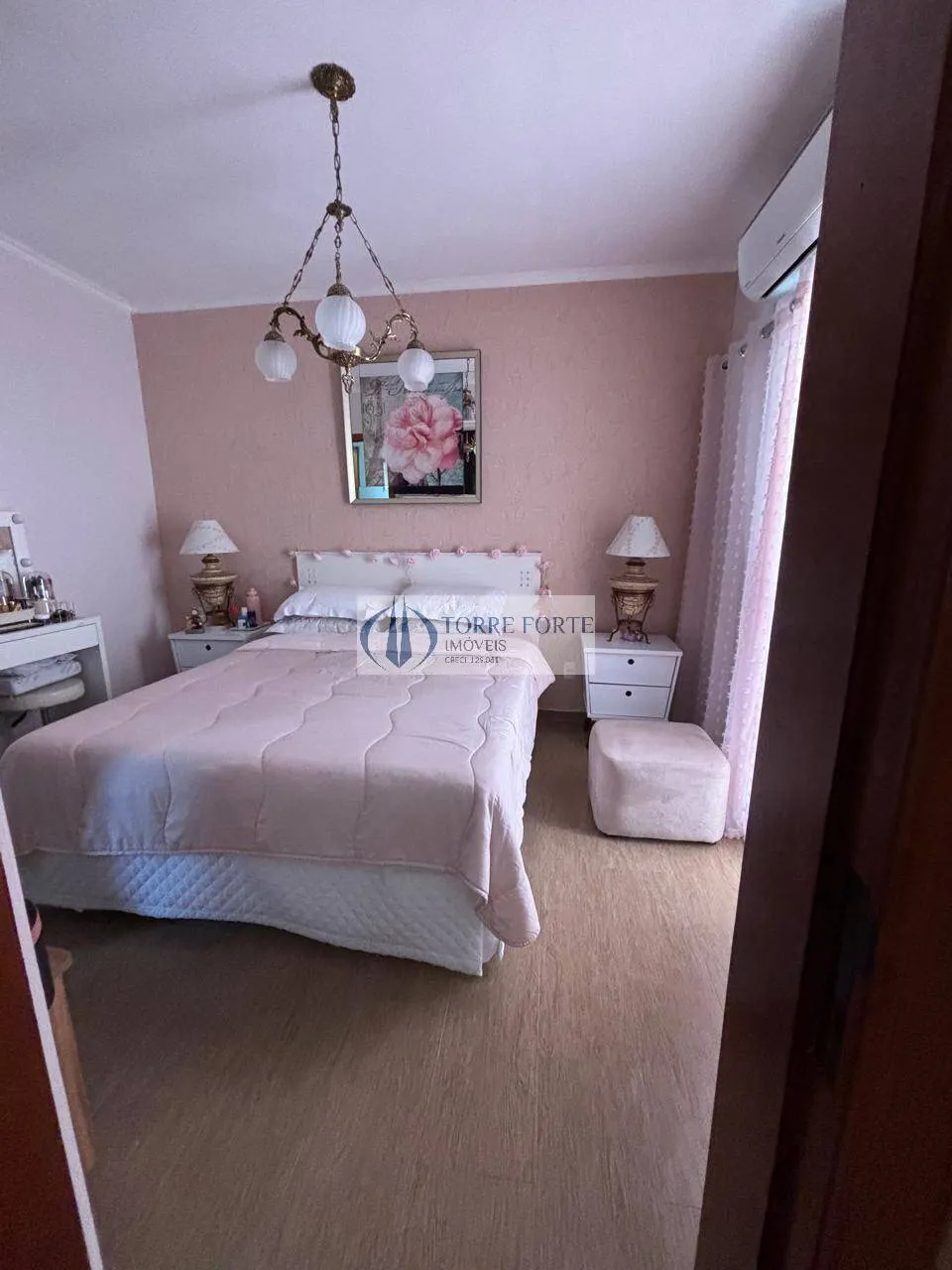 Imagem Ótima casa em condomínio fechado com 140 m² 3 suítes 2 vagas de garagem