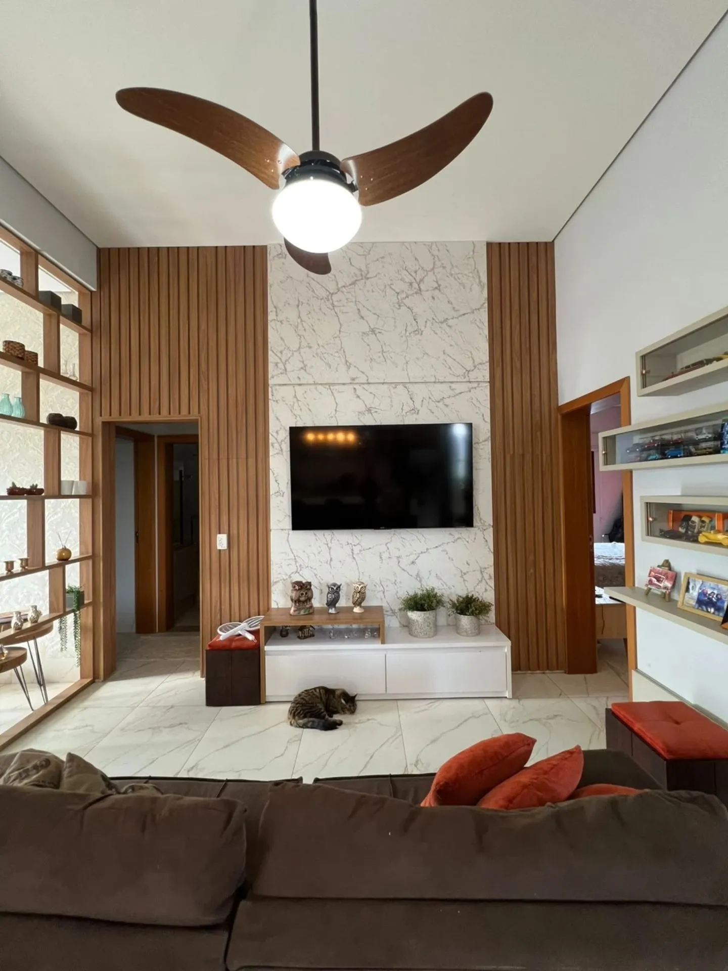 Imagem CASA TÉRREA À VENDA PRIMOR DAS TORRES 3 quartos, sendo 1 suíte