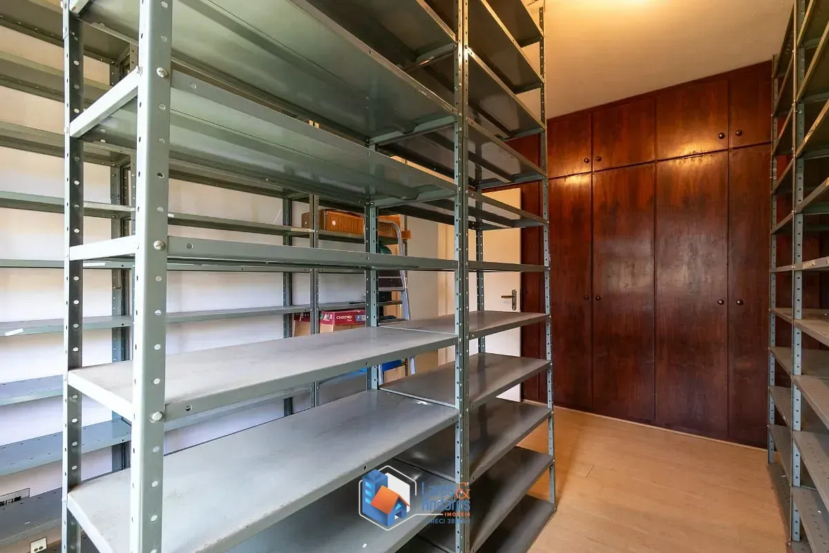 Imagem Casa comercial para venda em Guarapiranga, 650m²