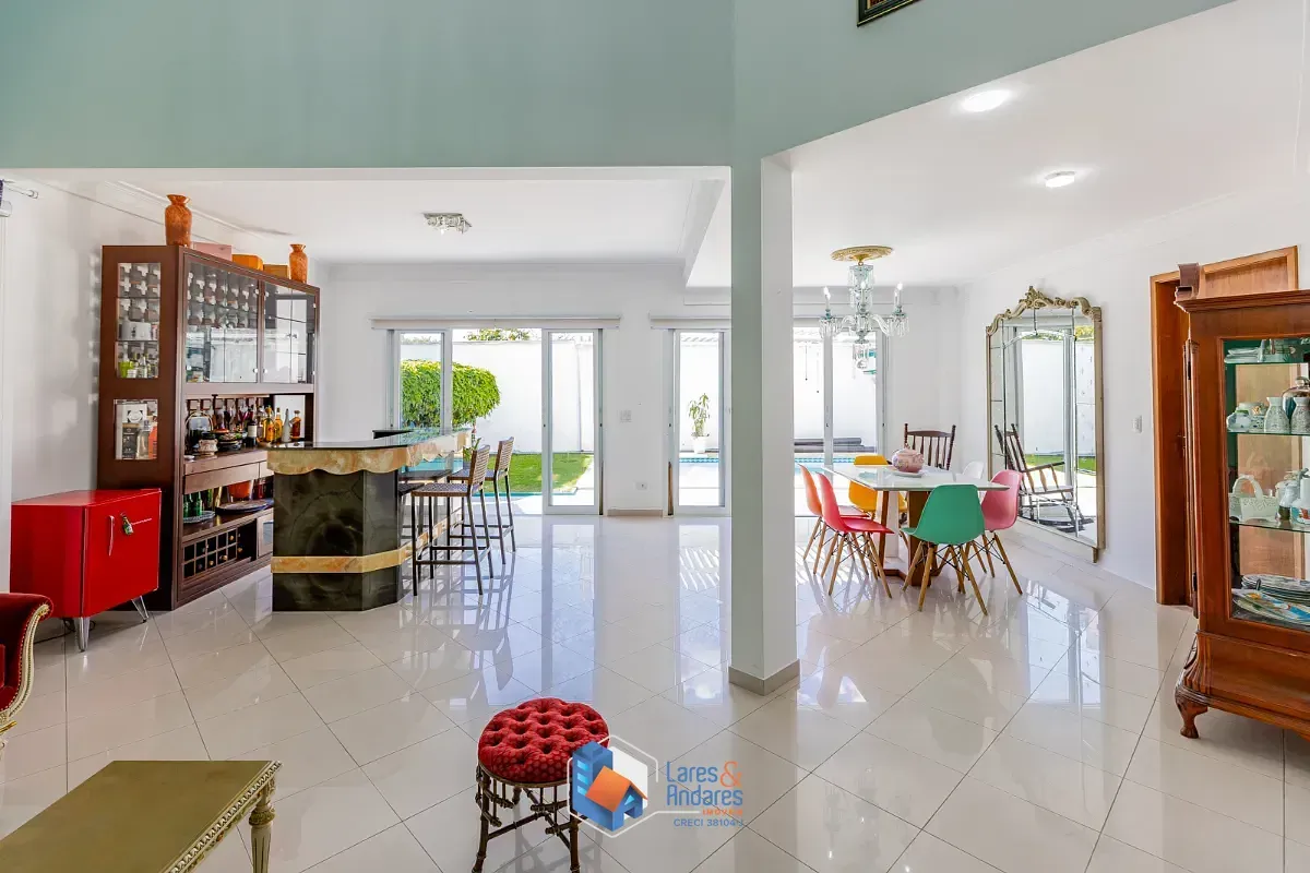 Imagem Casa para venda em Bosque da Saúde com 5 quartos, sendo 3 suítes, 378m²