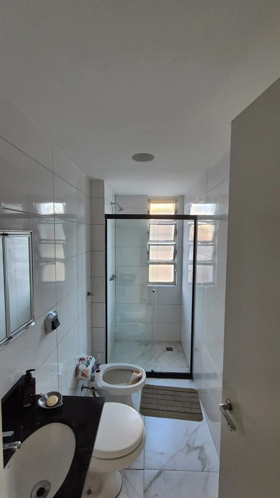 Imagem Apartamento de dois dormitórios no bairro Menino Deus em Porto Alegre