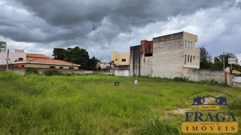 Imagem TERRENO DE ESQUINA C/ 252,27 M²