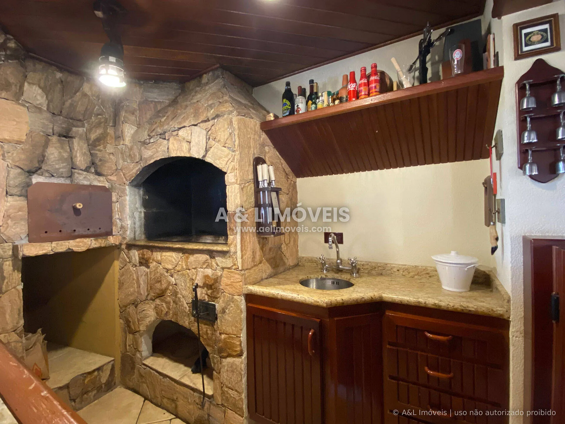 Imagem Casa em Campos do Jordão | 686 m², 6 Suítes com Lareira e Mirante 360°