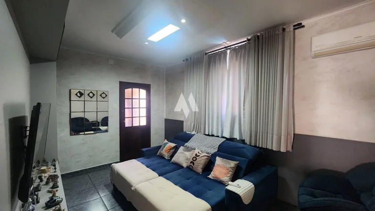 Imagem Oásis Urbano no Embaré: Sobrado Exclusivo com Piscina e Conforto Absoluto, 3 dormitórios, 1 suíte