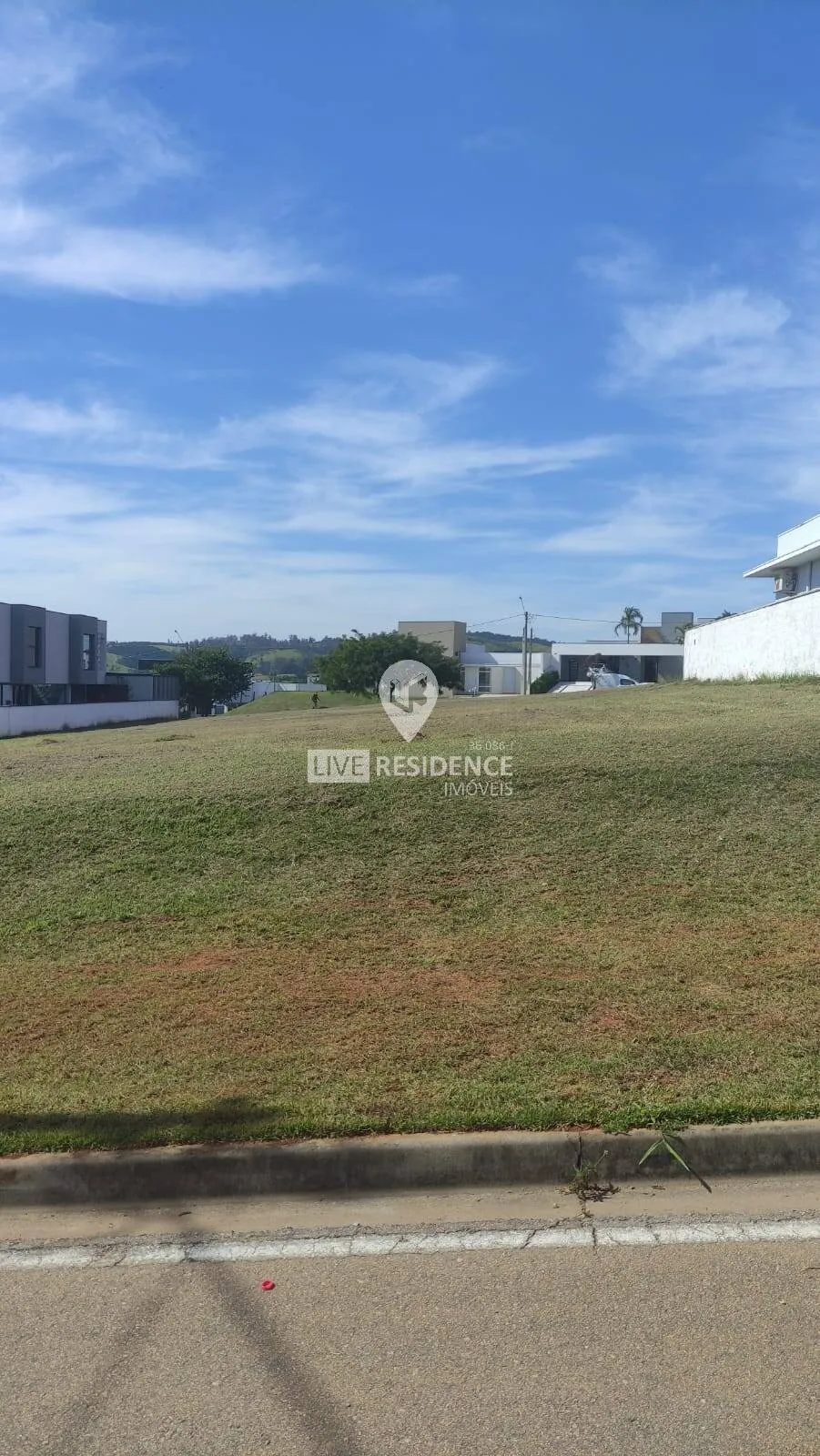 Imagem Lote à Venda no Condomínio Sete Lagos - Excelente Topografia e Localização!