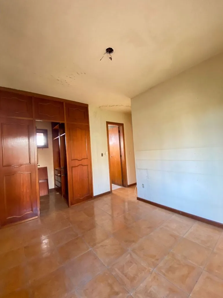 Imagem Cobertura 196m² 3 dorm. 1 Suíte + 2 vagas Petrópolis - Porto Alegre