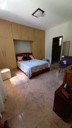 Imagem Vendo esta linda casa com quintal em Nova Friburgo.