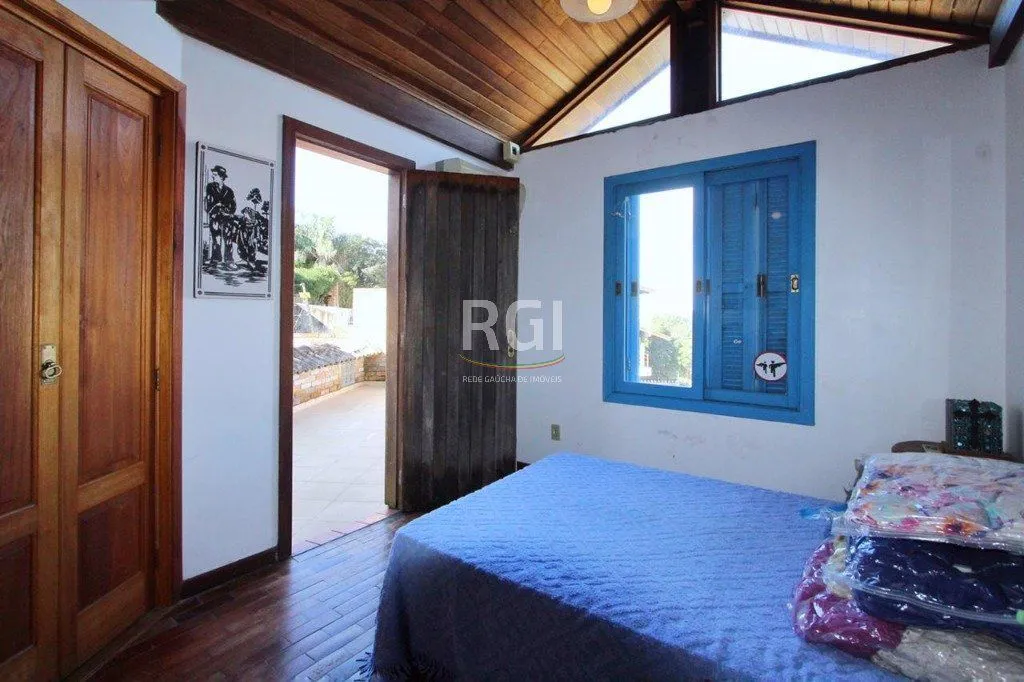 Imagem Casa para Venda - 269.06m², 4 dormitórios, sendo 2 suites, 5 vagas - Teresópolis