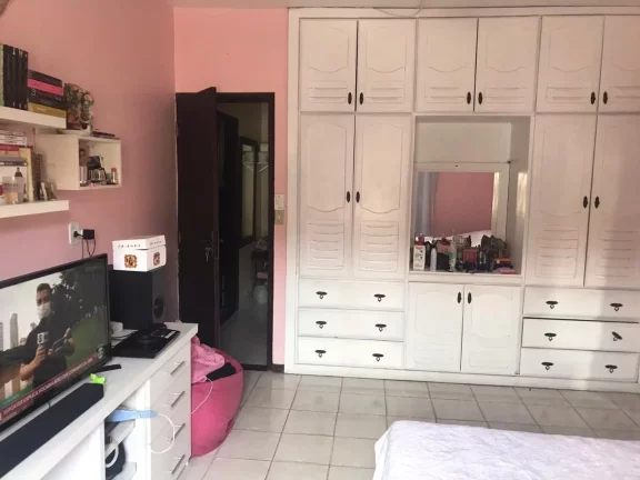 Imagem Vendo casa próxima a Padaria Padoca